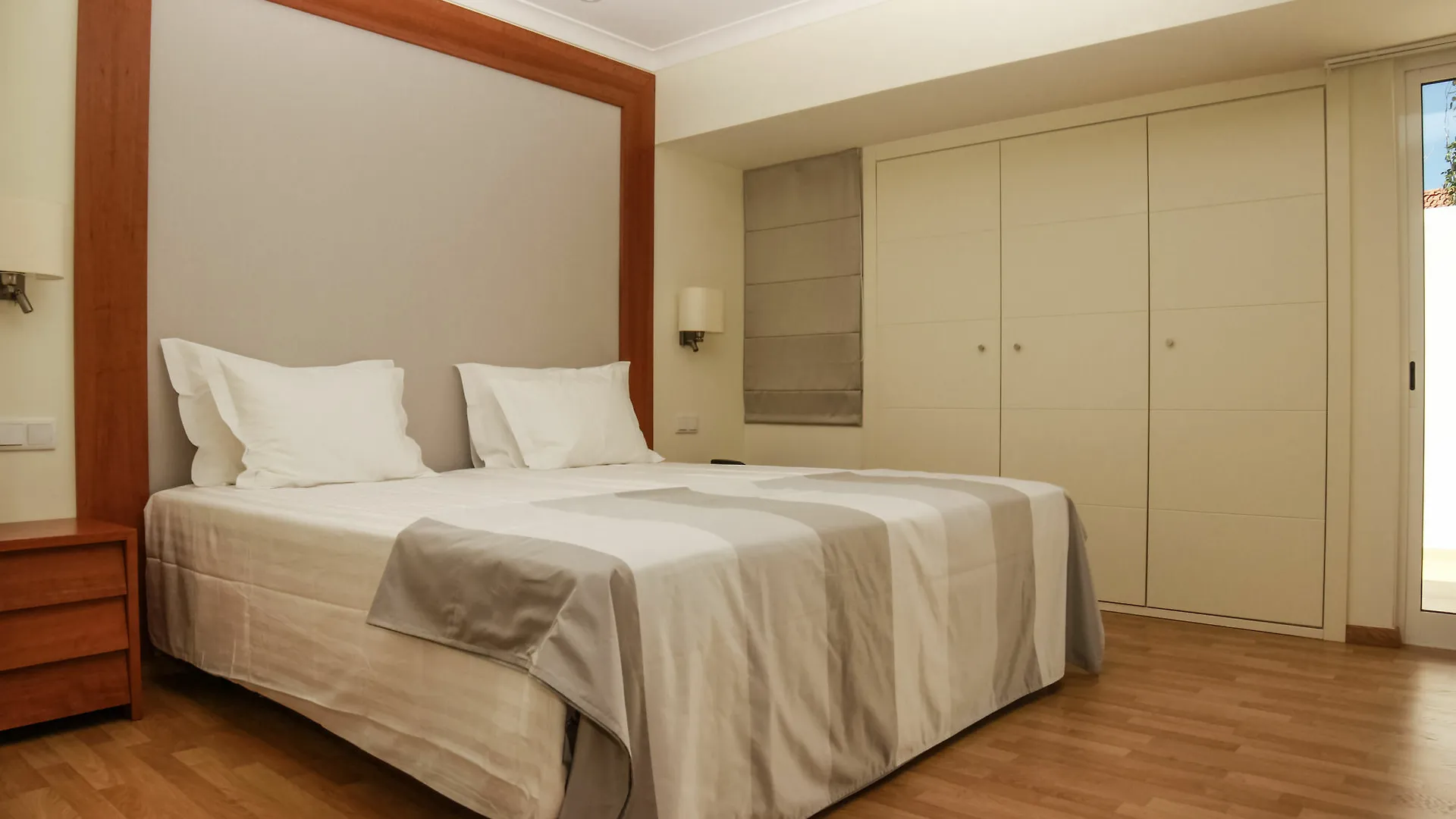 Aparthotel Lagoa Hotel