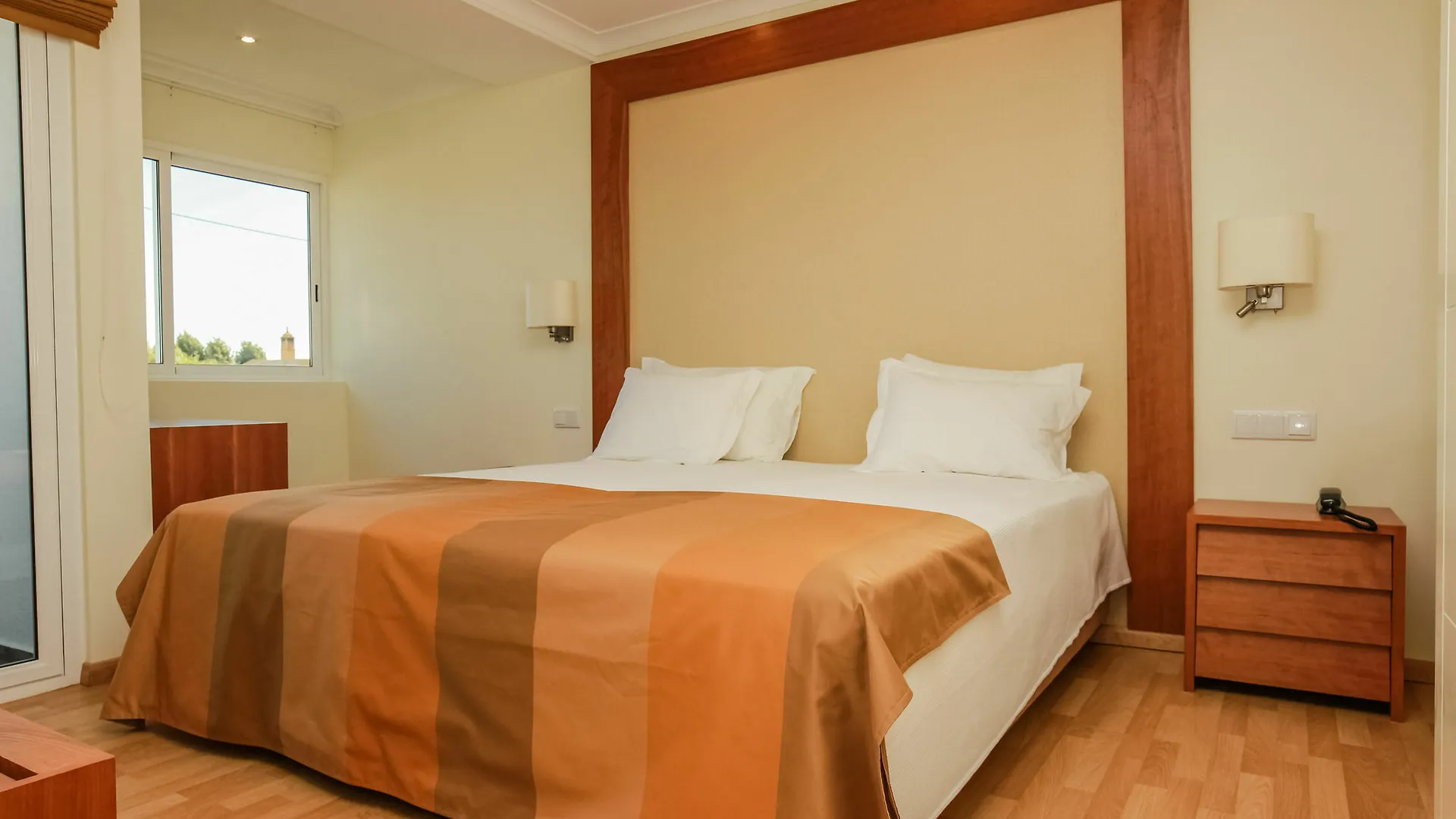 Lagoa Hotel Aparthotel