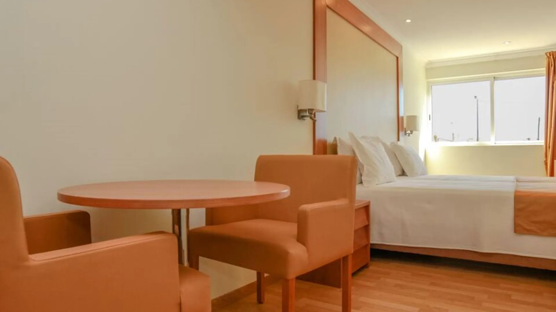 Aparthotel Lagoa Hotel